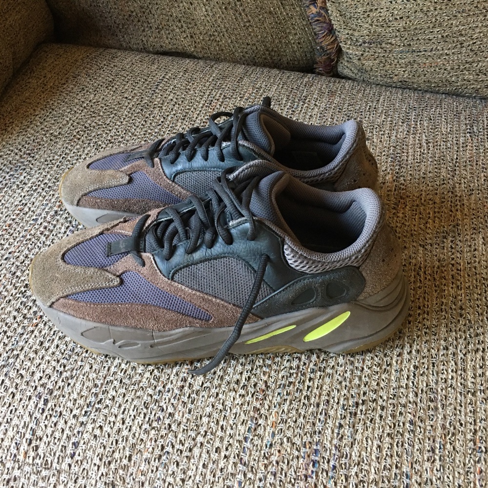 Adidas Yeezy’s size 11